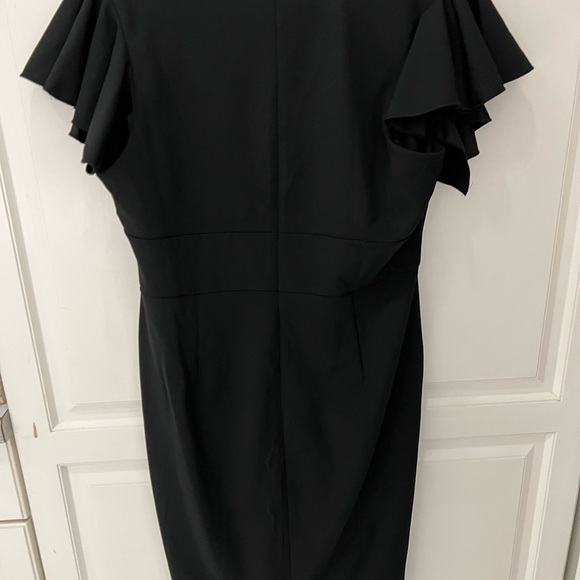 Black dress - Picture 6 of 10